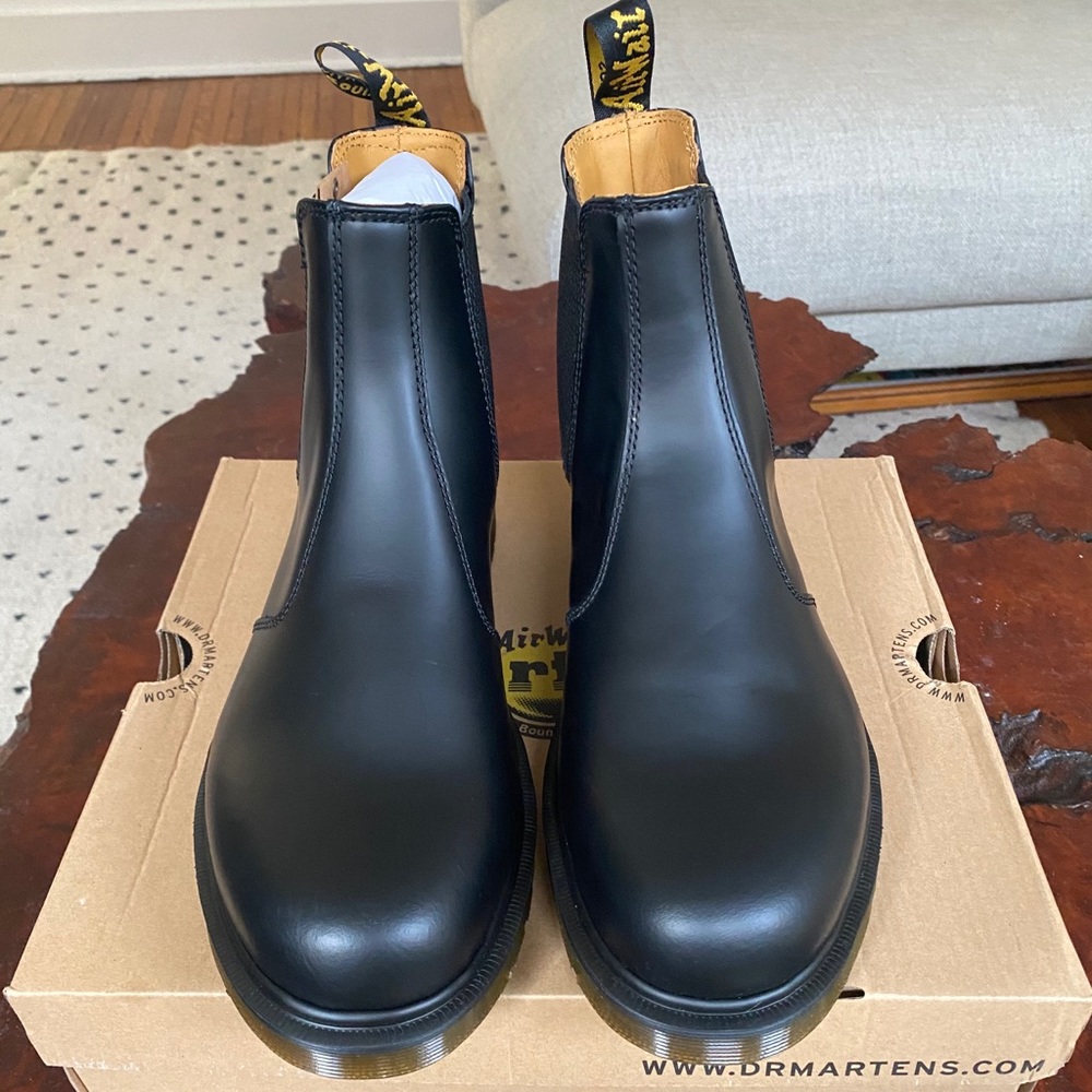 Dr. Marten Chelsea boots